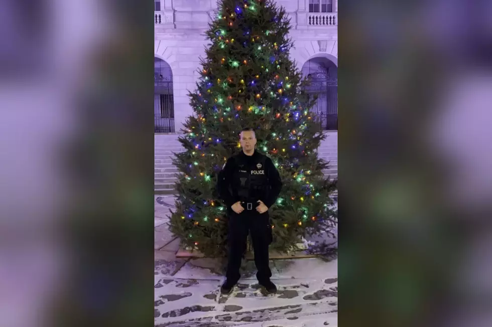 It Wouldn&#8217;t Be Christmas With This Portland, Maine Police Officer&#8217;s Beautiful Singing