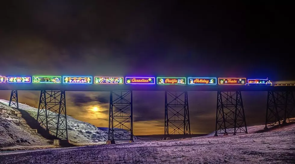 Amazing Videos Capture the Magical Lights-Covered Train in Maine