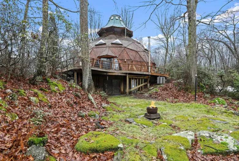 See Inside a Connecticut Geodesic Dome Home for Sale (PHOTOS)