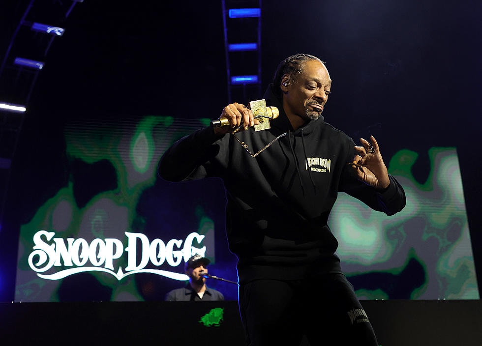 Snoop Dogg is Rolling up to Massachusetts This Summer