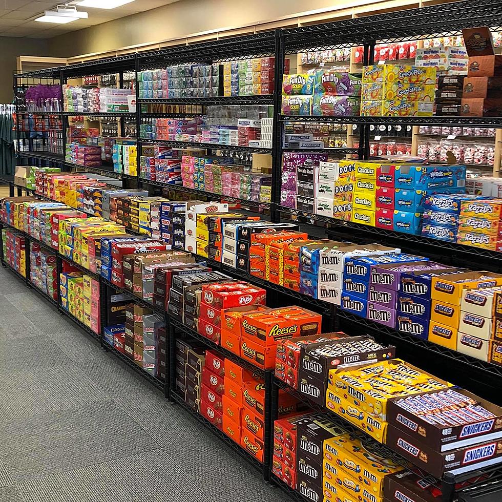 Mainers Packed the Largest Candy Store in New England Now Open