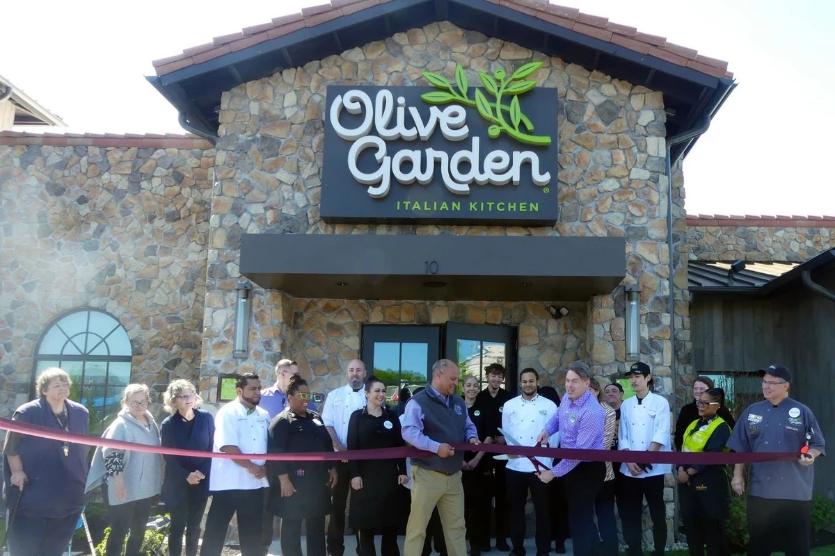 Auburn's Olive Garden to open May 22