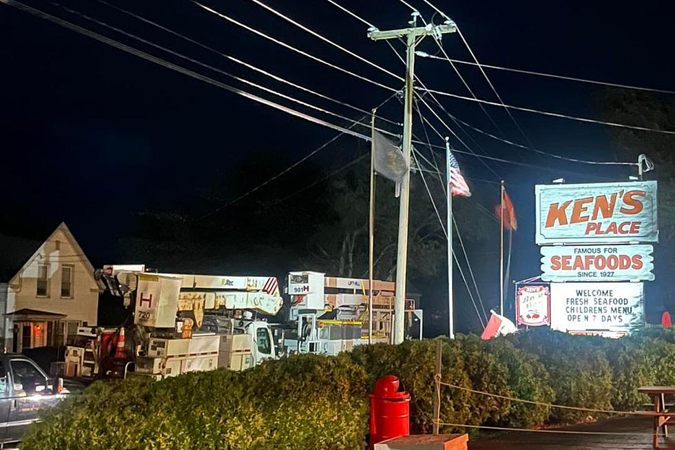 Power Service Workers Didn't Expect This When Stopping for Dinner