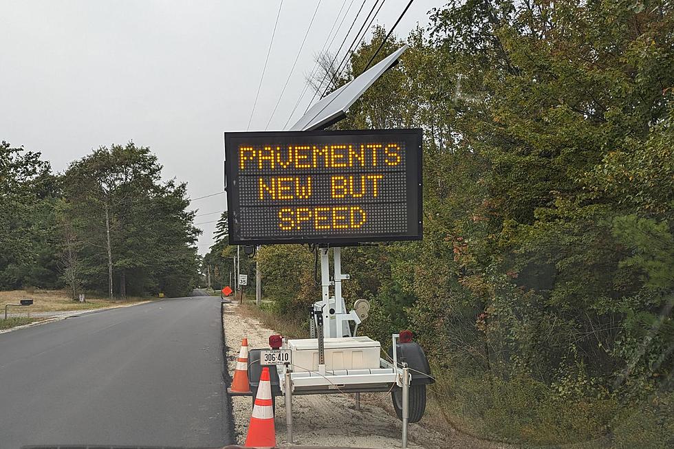 Slightly Sarcastic Message on Traffic Sign in Windham, Maine