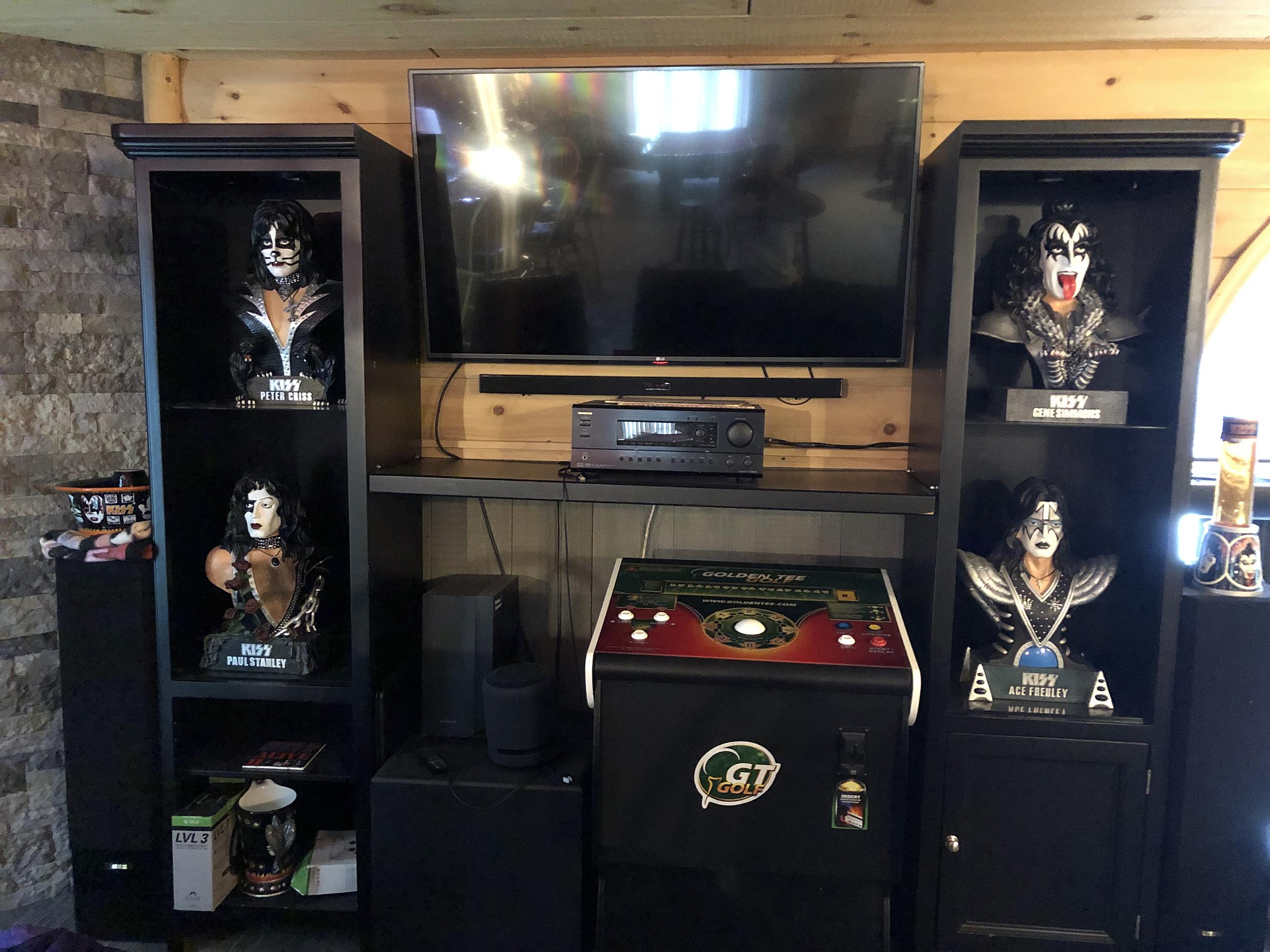 46 Sports Man Caves to be Boss at Game Night  Man cave home bar, Epic man  cave ideas, Sports man cave
