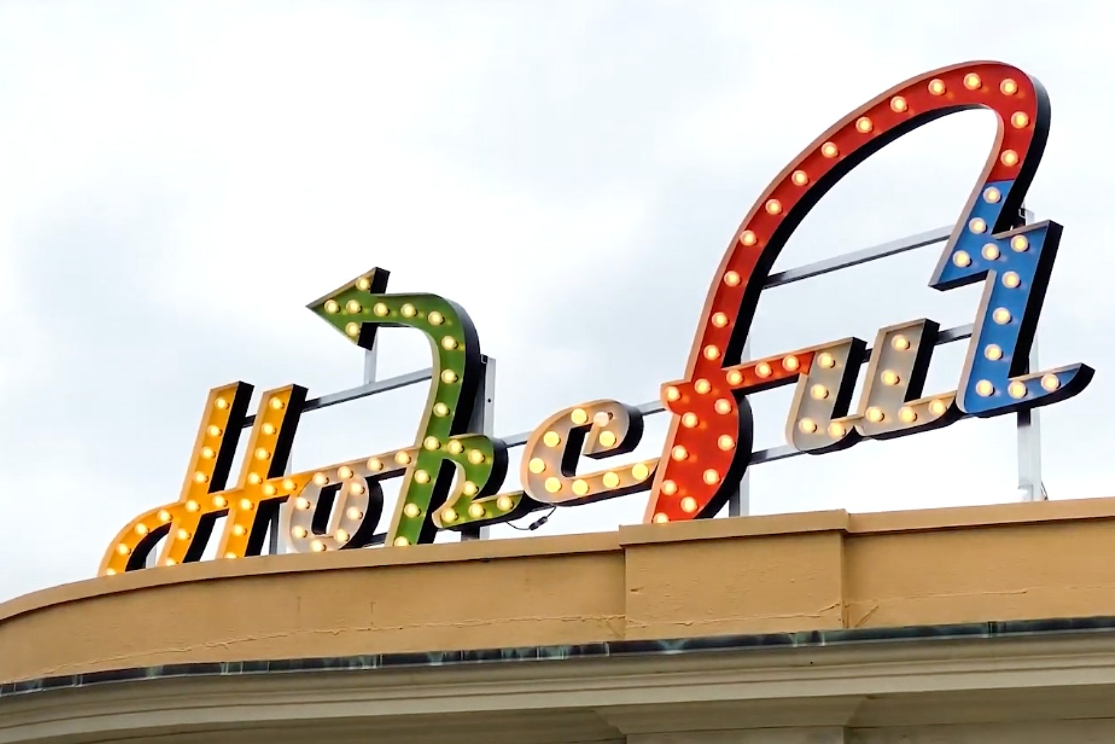 Here's where to find the best neon signs across the U.S. - Roadtrippers