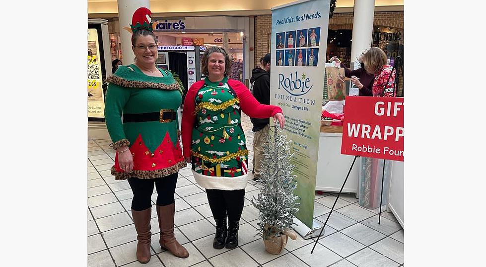 Make Your Christmas Gifts Beautiful at the Maine Mall and Help Kids With Disabilities
