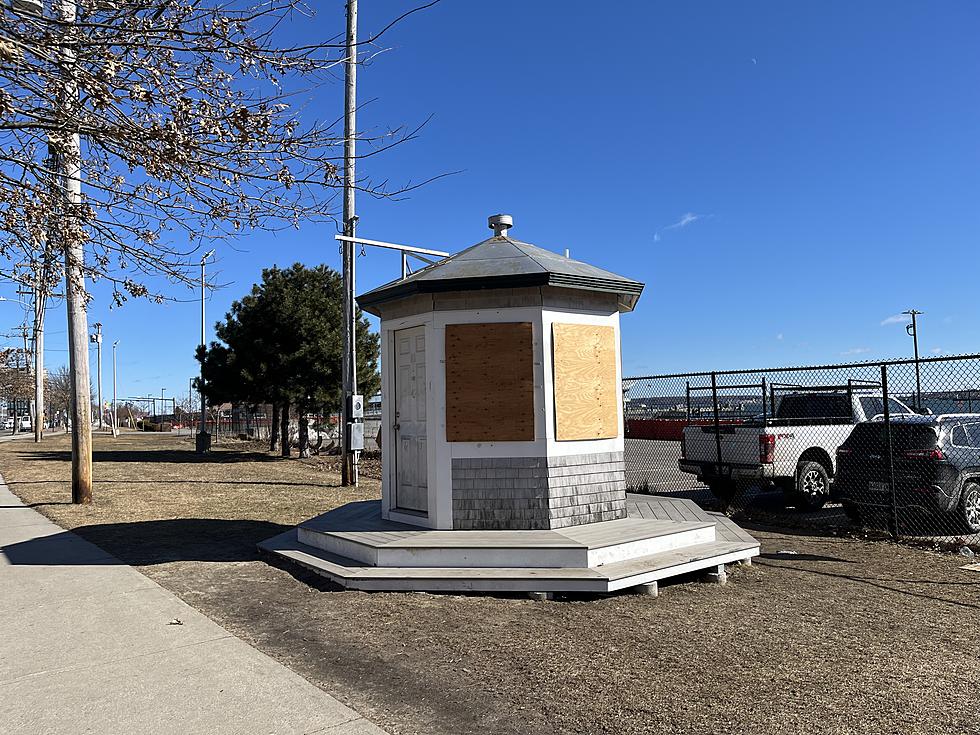 Portland Looking for Business to Move Into Mini 8-Sided Gazebo