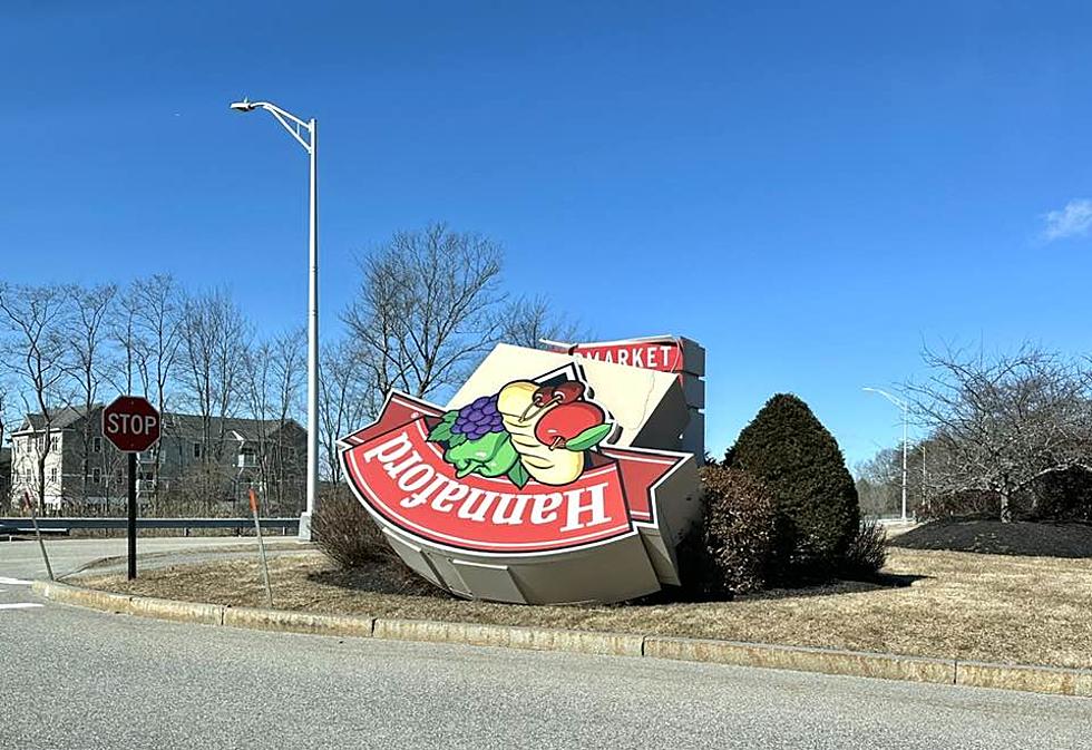 50 MPH Wind Gusts Knock Down Scarborough, Maine, Hannaford Sign