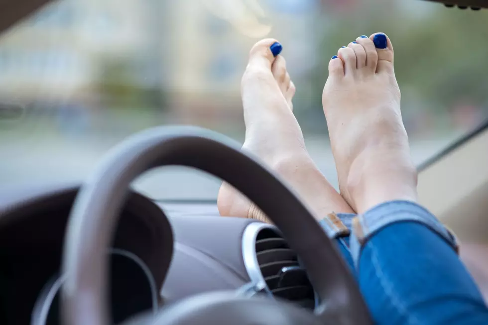 The Dangers of Putting Your Feet on The Dashboard While Travelling on Maine’s Highways