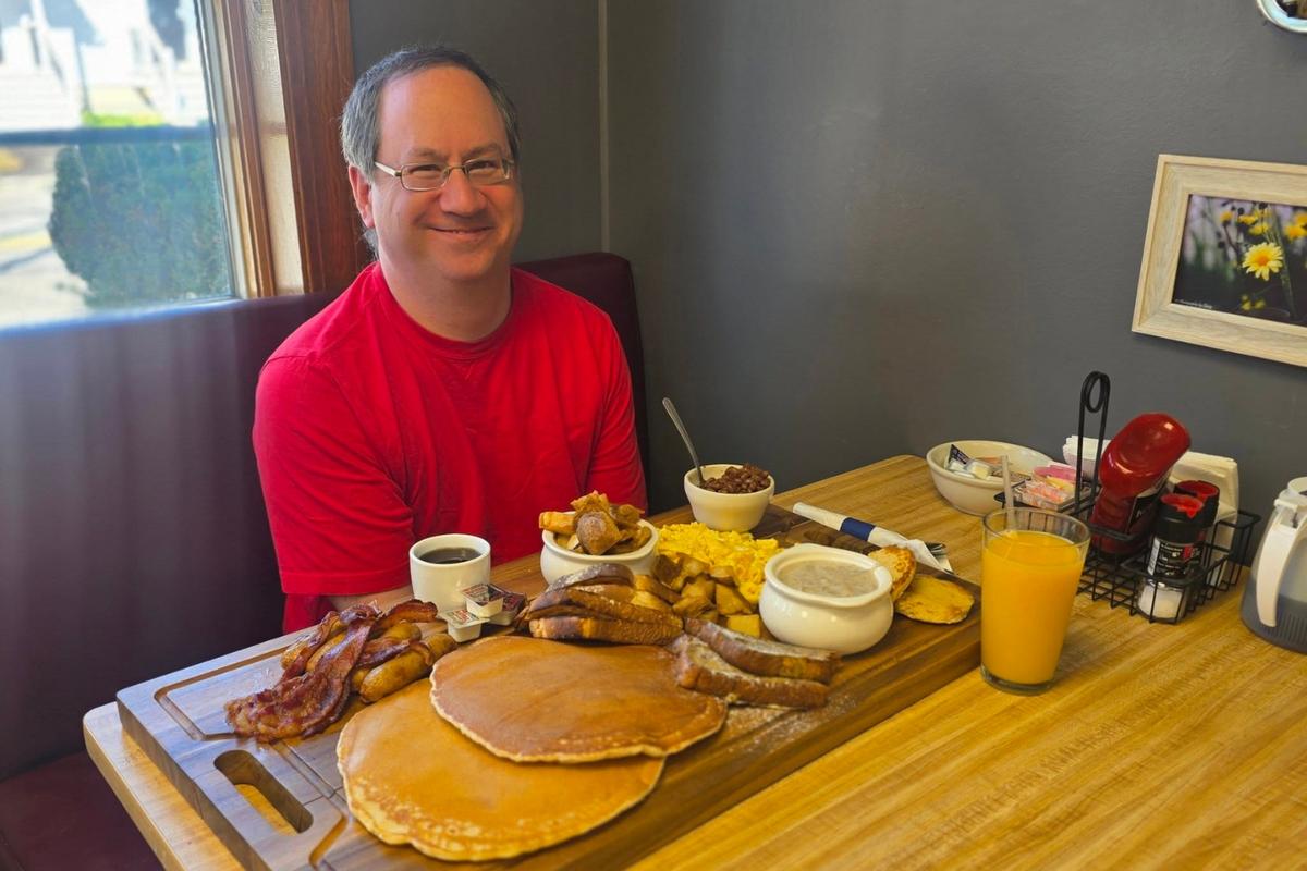 Este Maine Diner desafia você a terminar um café da manhã gigante em 25 minutos