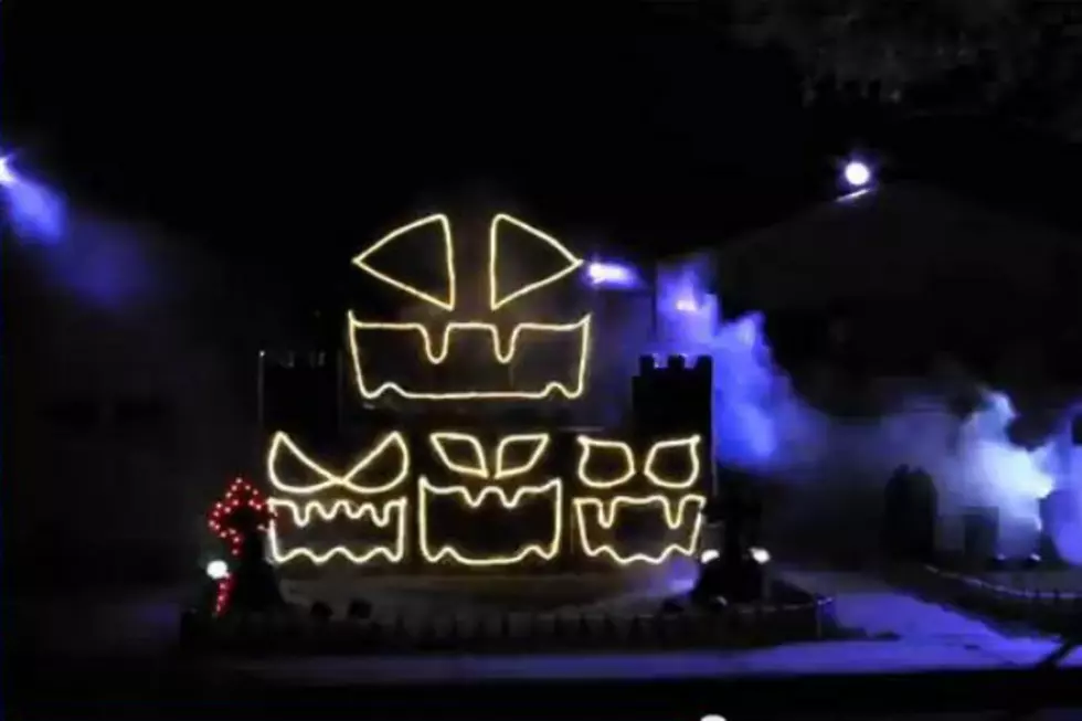 Another Awesome Halloween Display Rocks With Queen [VIDEO]