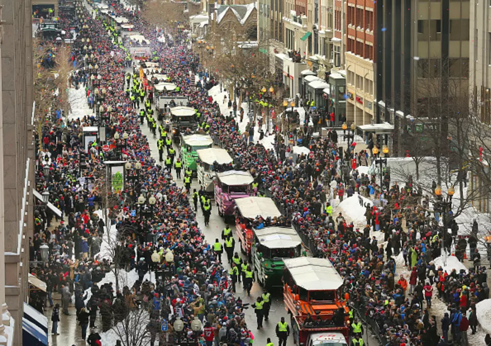 Thousands Greet Patriots Super Bowl Duck Boat Parade [VIDEO]
