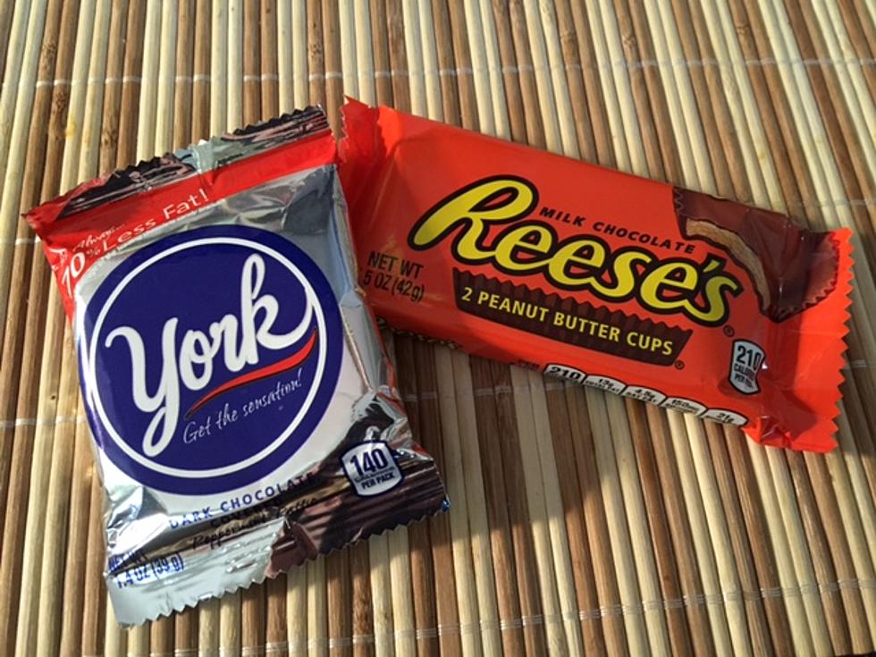 Head to Head! Reese’s Peanut Butter Cups VS York Peppermint Patties!