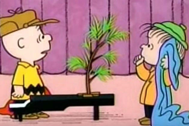 Head to Head! A Charlie Brown Christmas VS. How the Grinch Stole Christmas [VIDEO]