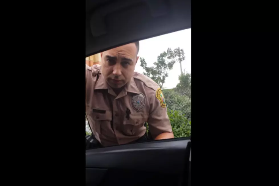 Speeding Cop Gets Pulled Over by a &#8216;Mom&#8217; [VIDEO]