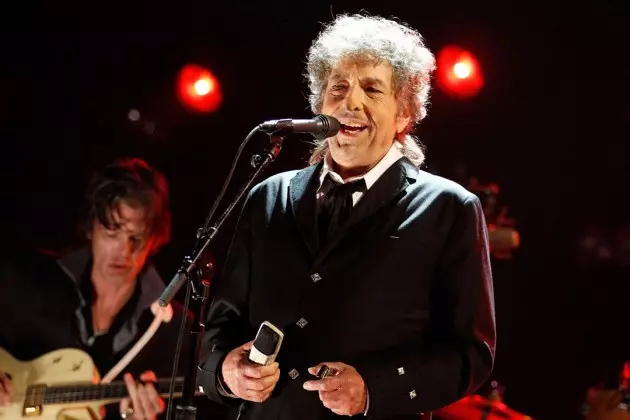 Bob Dylan Returns to Maine