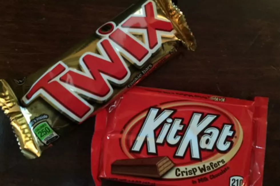 Halloween Head to Head-Twix VS Kit Kat! [POLL]