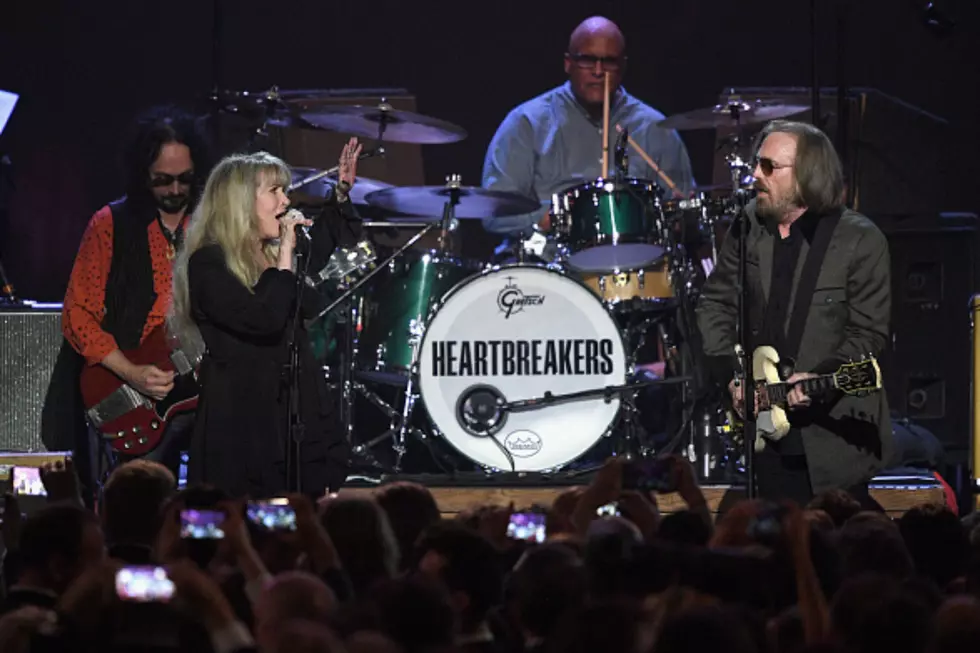 36 Years Later: Stevie Nicks & Tom Petty Get Together for ‘Stop Draggin’ My Heart Around’ in London