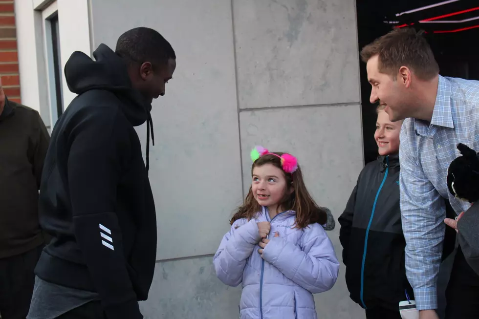 Watch Sony Michel Reveal Who Would Win in a Race Between Bill Belichick, Tom Brady and Other Highlights from His Portland Visit
