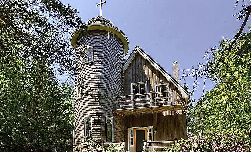 This Backwoods Shingle Castle is Fit for Maine Royalty
