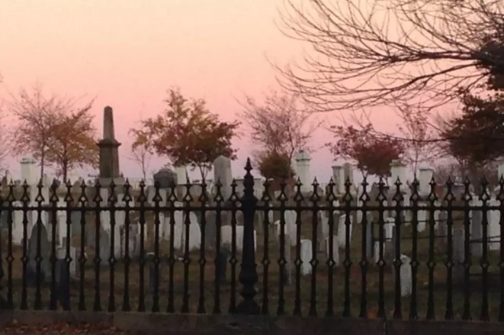 Maine’s Scary Ancient Cemetery Walk Returns With Spirits Of 1820