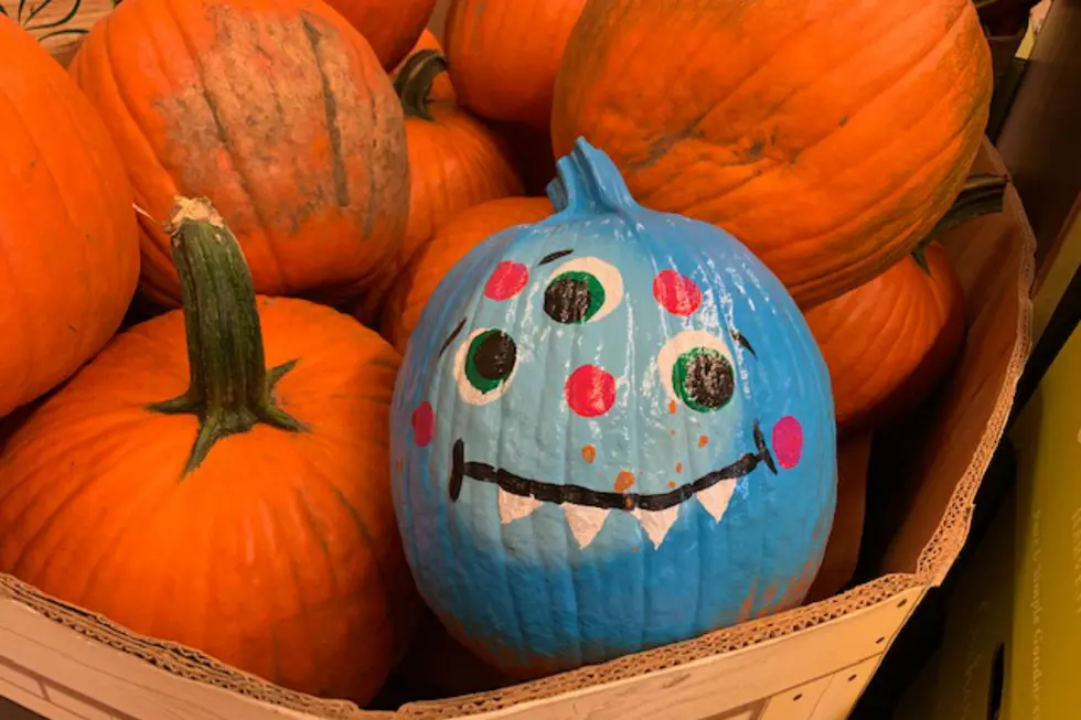 Why Some Mainers Are Putting Out Teal Pumpkins
