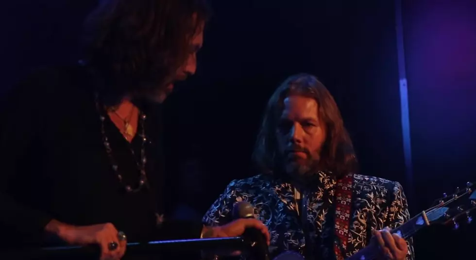 Watch Chris and Rich Robinson Play She Talks To Angels In NYC Last Night