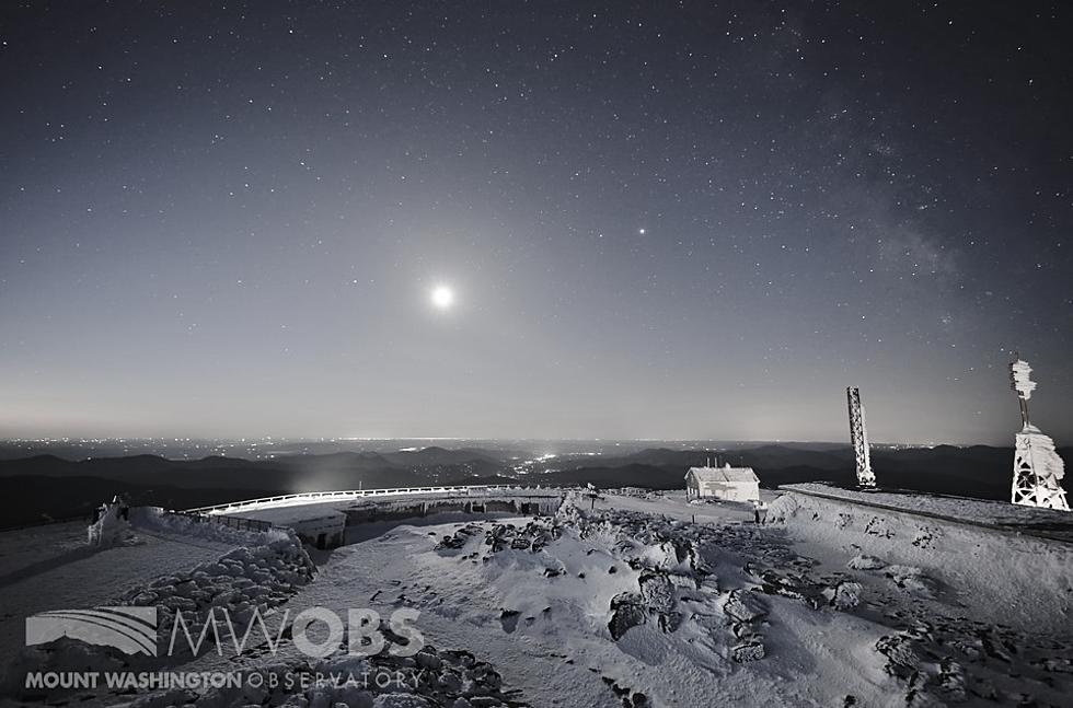 An Amazing Photo of 4 Planets and the Milky Way From the Top of Mt Washington