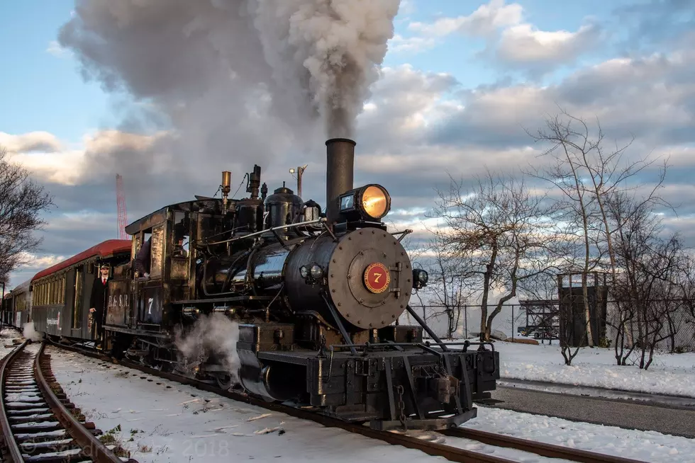 Tix for the Maine Narrow Gauge Railroad ‘Holiday Express’ Are on Sale