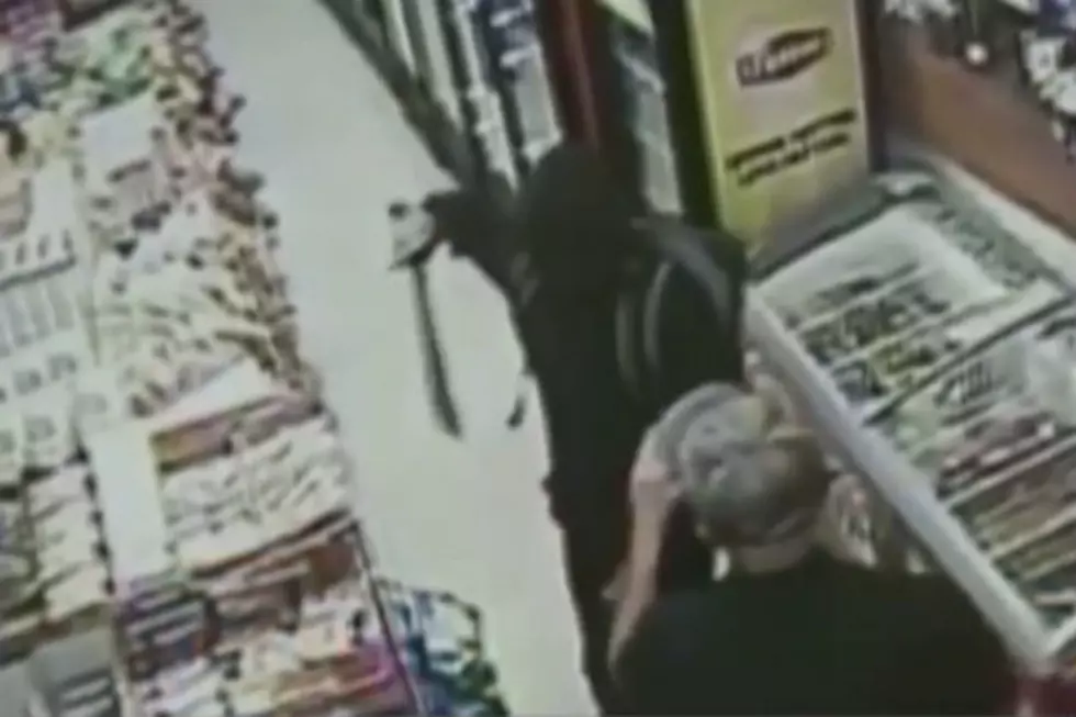 Store Clerk Fights Off Sword Wielding Thieveswith An Even Bigger Sword
