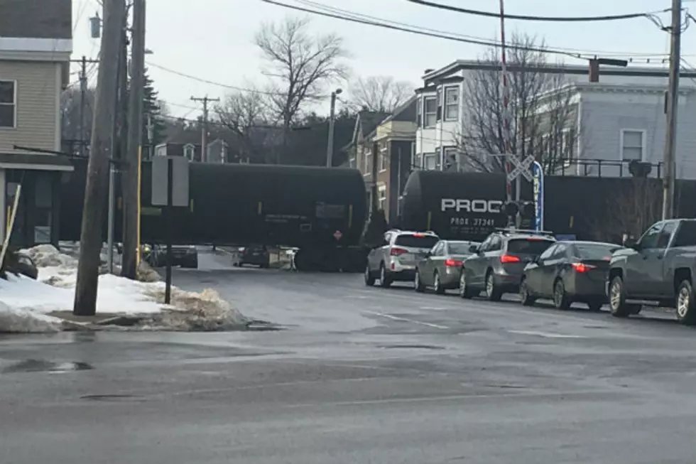 WATCH: Train Crosses Busy Portland Intersection Without Use Of Railroad Gates