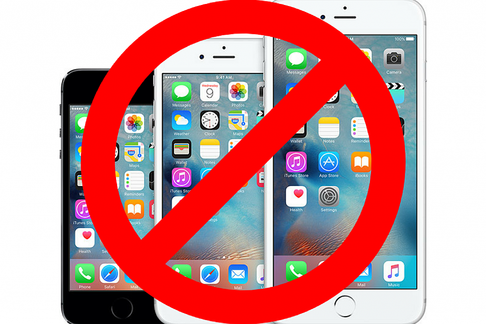 Lewiston Middle School Banning Cell Phone Use For Students