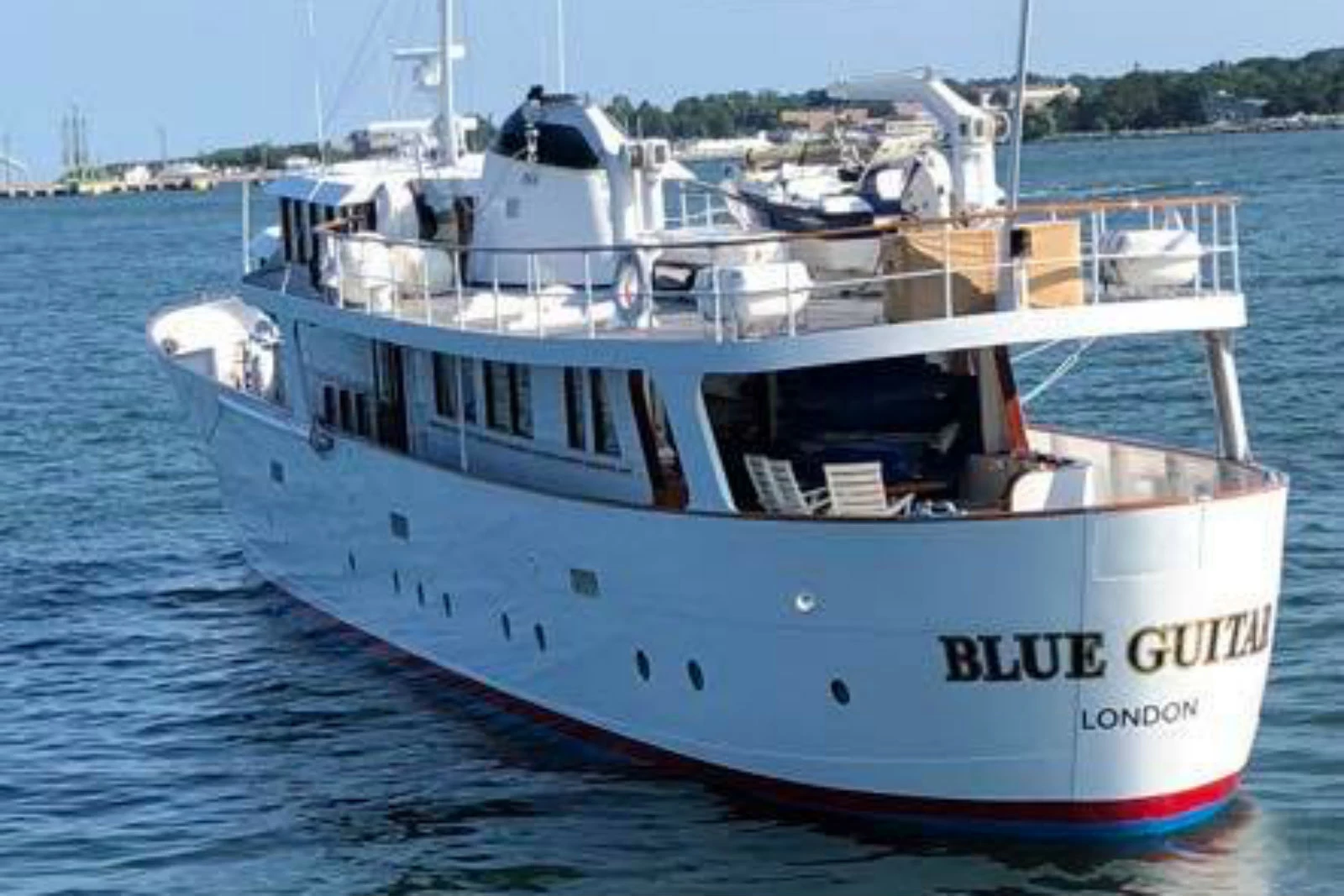 blue guitar london yacht