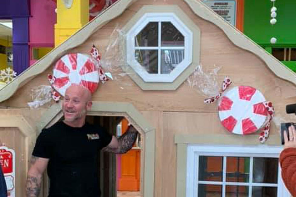 Dickinson’s Candy In Old Orchard Beach Has Created A Life-Sized Gingerbread House