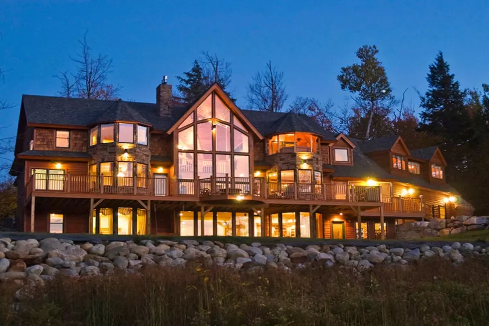 Fill This Mountainside Mansion With 20 Of Your Closest Friends For The Ultimate Maine Getaway