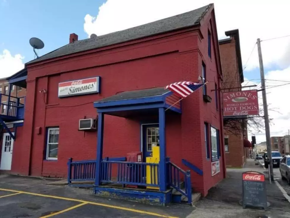 Facebook via Simones Hot Dog Stand