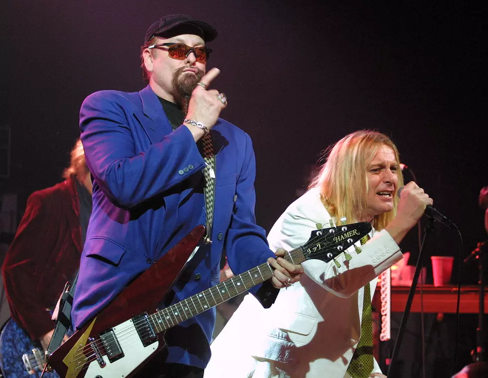 Cheap Trick Performs