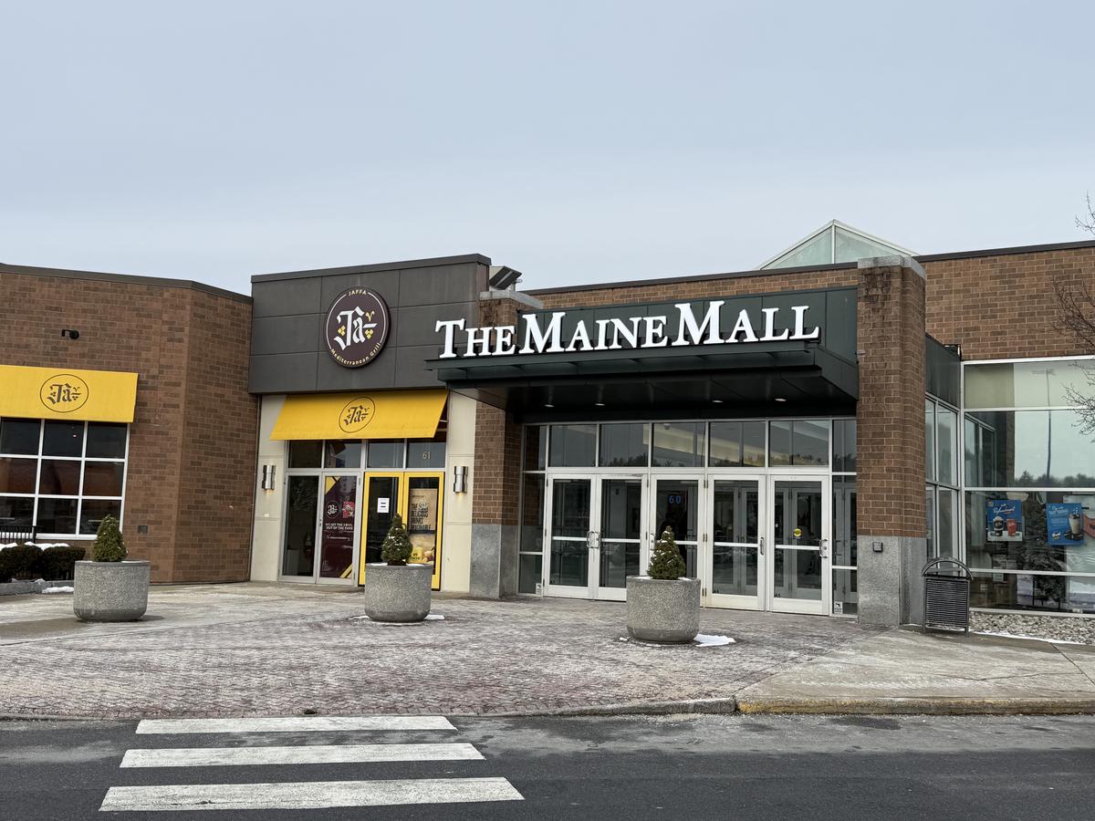 New Restaurant Opening in Old Arby's Location at The Maine Mall