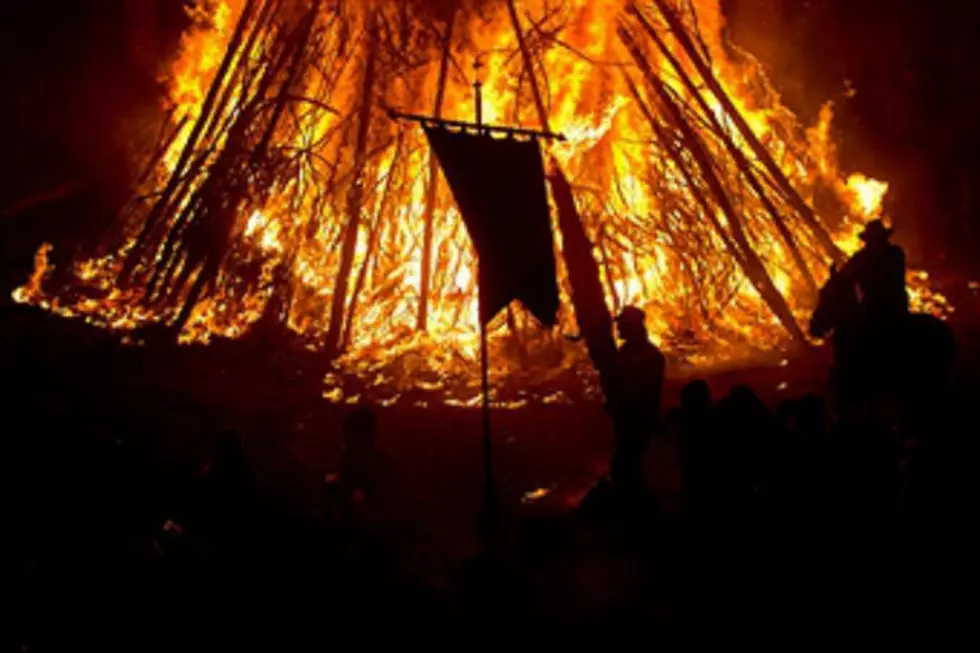 Epic Bonfire May Be Key To Patriots Victory [PHOTO]