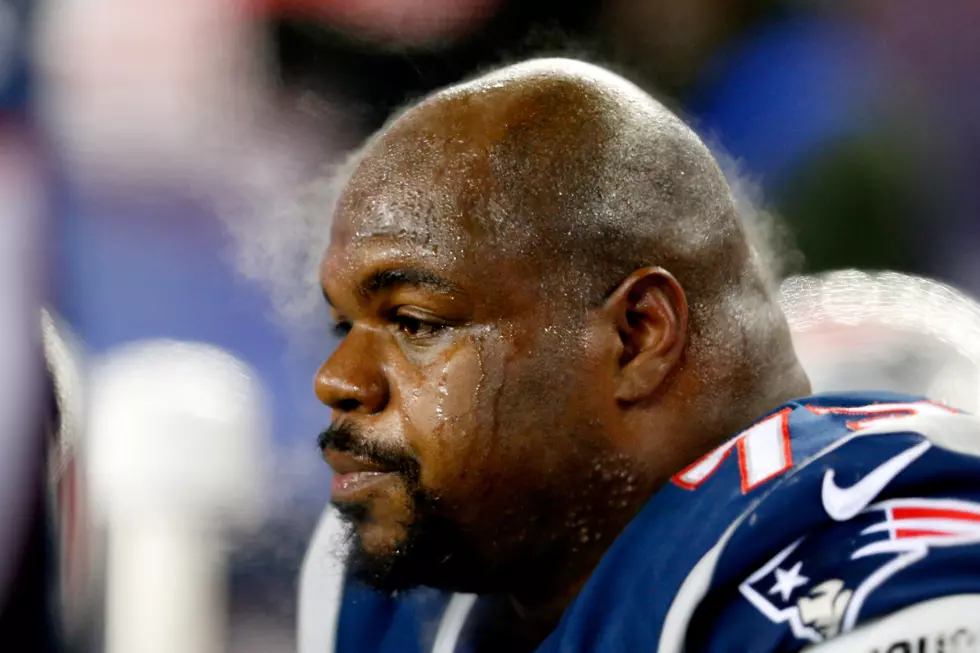Vince Wilfork Saves Lady From Car Wreck Using One Hand