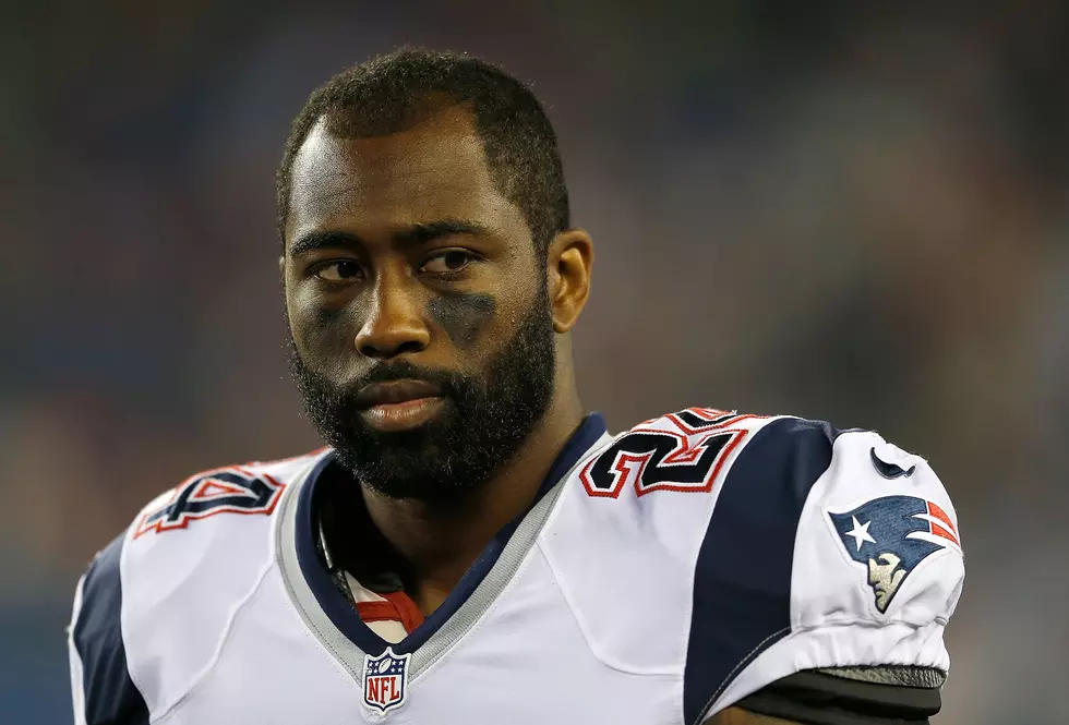 Revis Celebrates Jets Signing on Twitter, Patriots Fans Give Him the Business