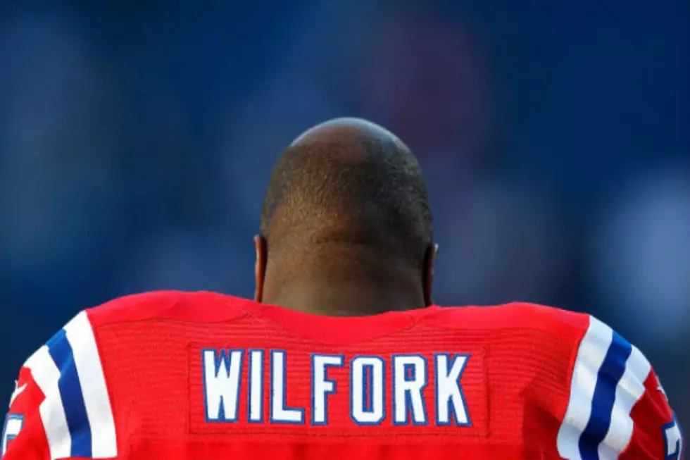 Wilfork Pranks Brady’s Plank. It’s Hilarious, Clever and Nobody Seems to Care [PHOTO]