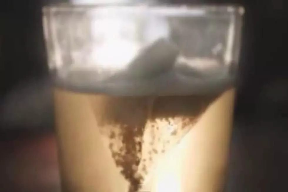 Transform Your Cheap Beer Into A Craft Brew With A Teabag [VIDEO]