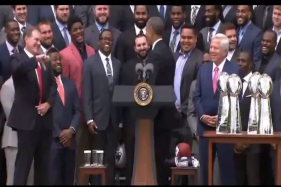Coach Belichick Gives President Obama A Thumbs Down For His &#8216;Deflategate&#8217; Joke [VIDEO]