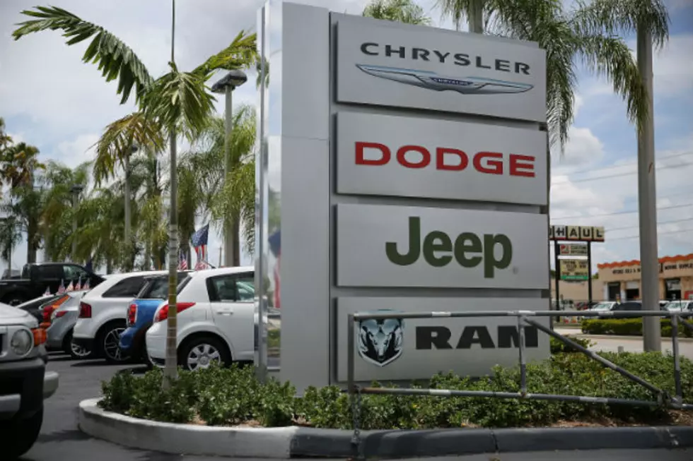 Chrysler Recalls Thousand’s of 200 Sedans