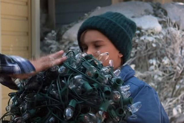 There&#8217;s A Job For You If You&#8217;re Good At Untangling Christmas Lights