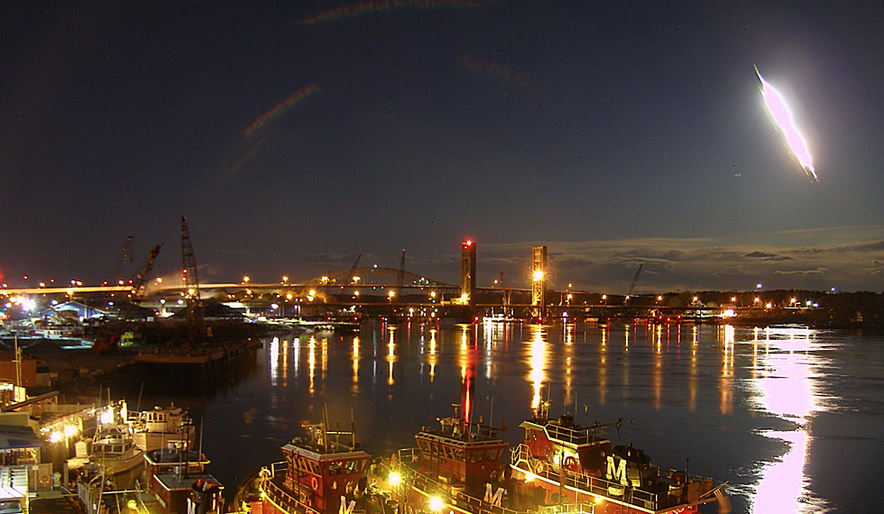 Portsmouth Harbor Webcam Captures Meteor Exploding Over Tugboats