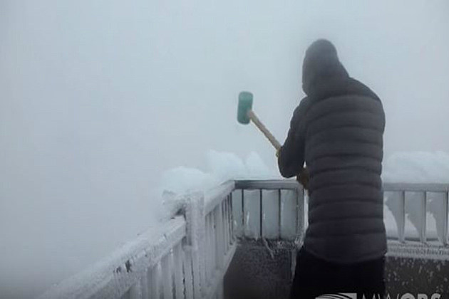 Photos Taken Atop Mount Washington In June Show Icy And Snowy Conditions