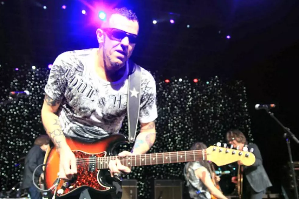 Listen to Gary Hoey Rock These Classic Christmas Tunes